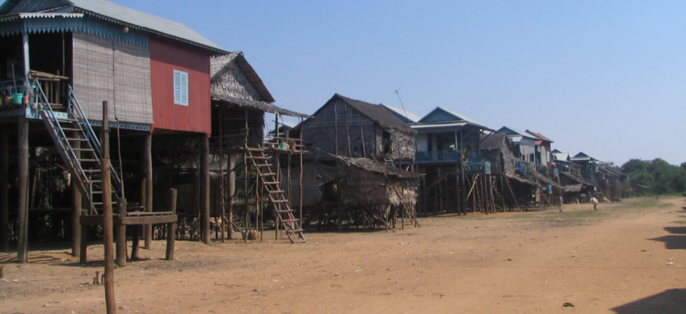 Kampong Phluk – The floating village on stilts in Cambodia